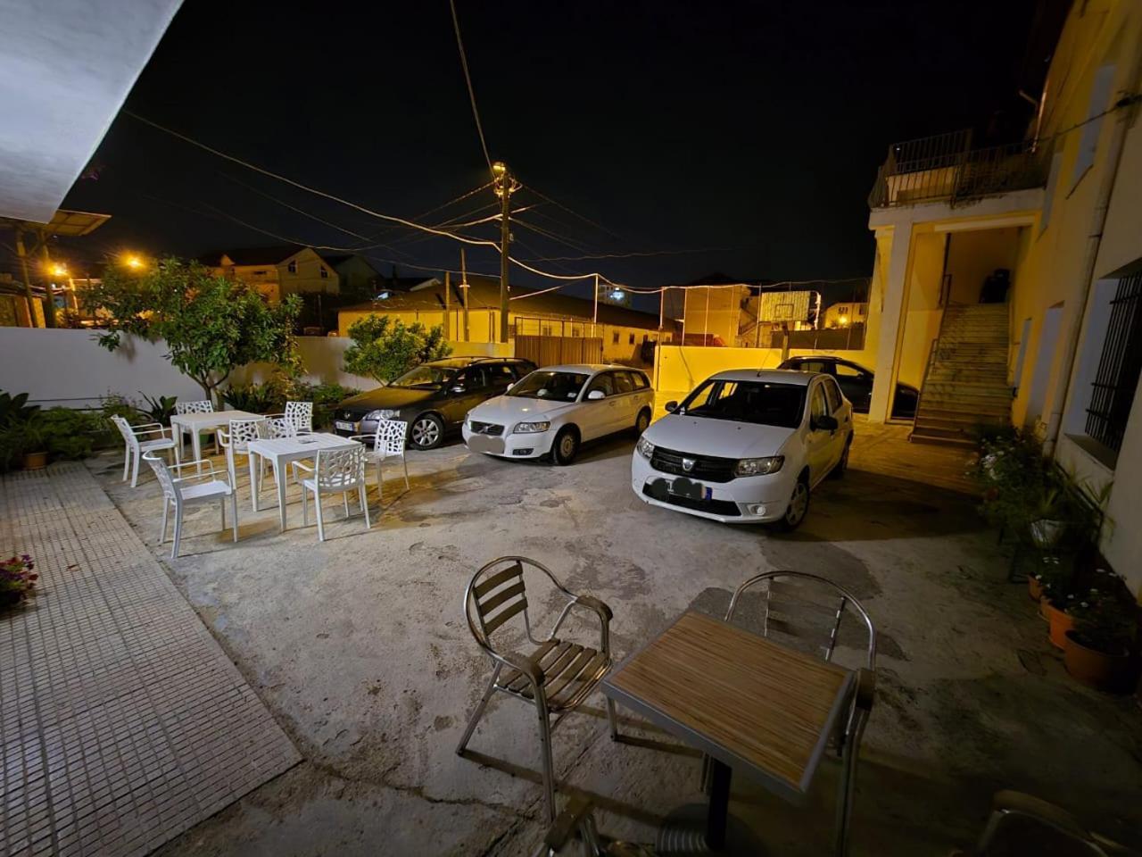 Hotel Aleks Shkodra Exterior foto