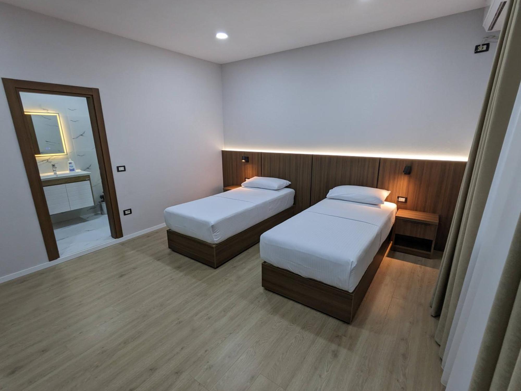 Hotel Aleks Shkodra Exterior foto