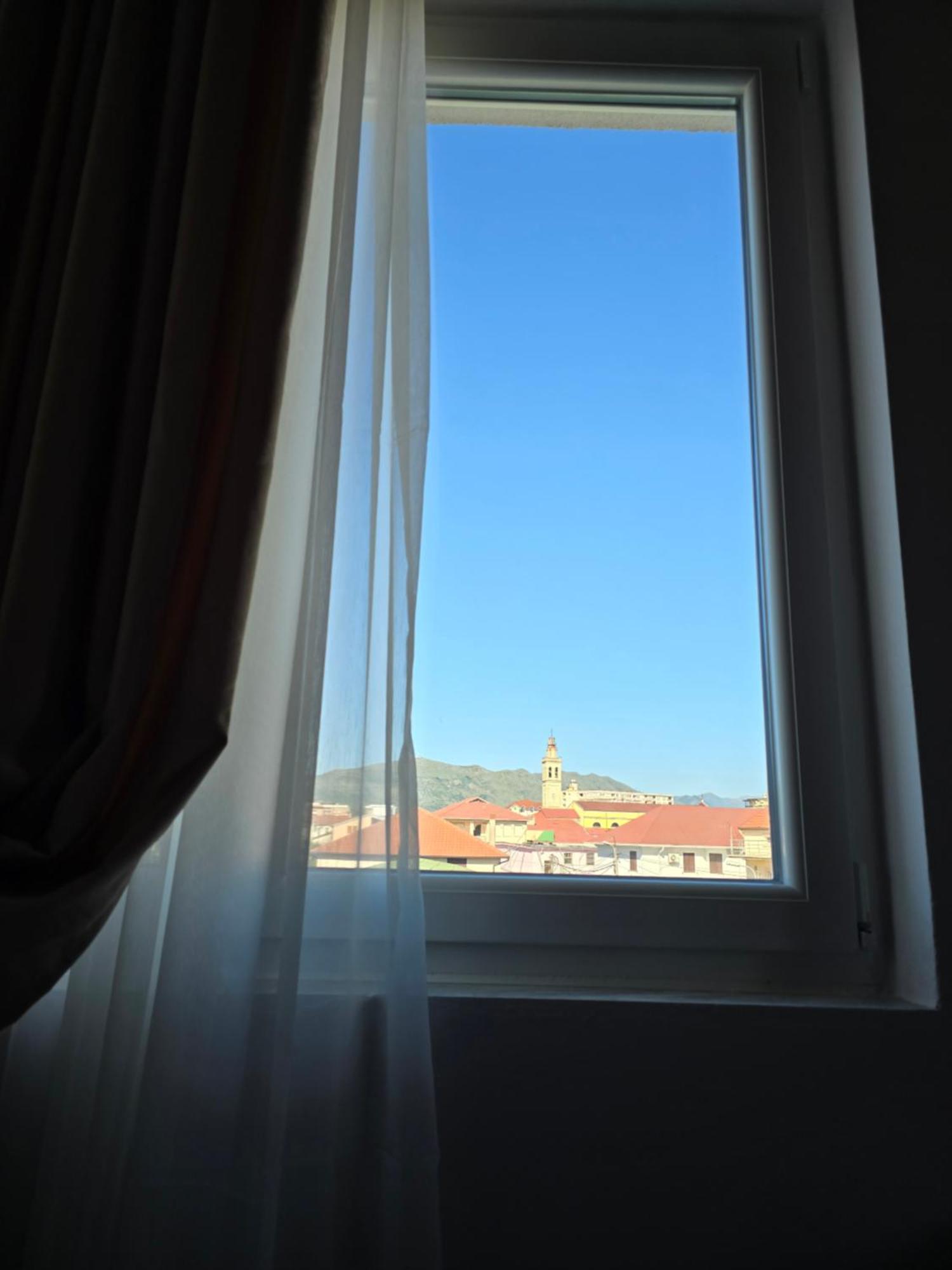 Hotel Aleks Shkodra Exterior foto